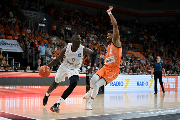 本次比赛也 本次比赛也